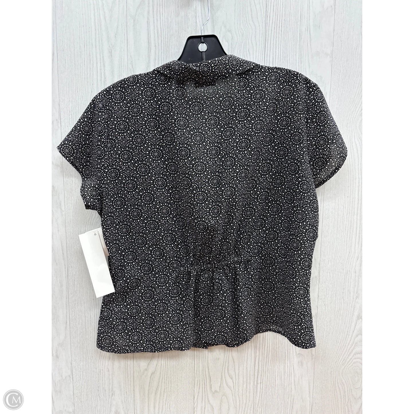 Top Short Sleeve By Covington In Black White, Size: Petite Medium