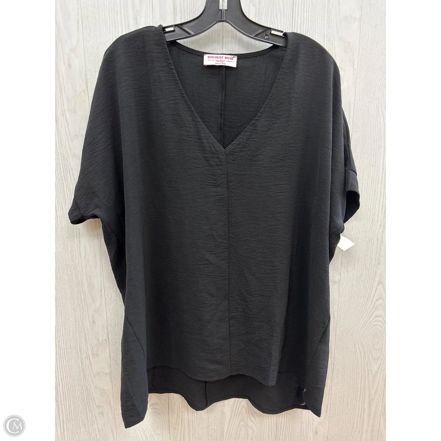 Top Short Sleeve By Clothes Mentor In Black, Size: S