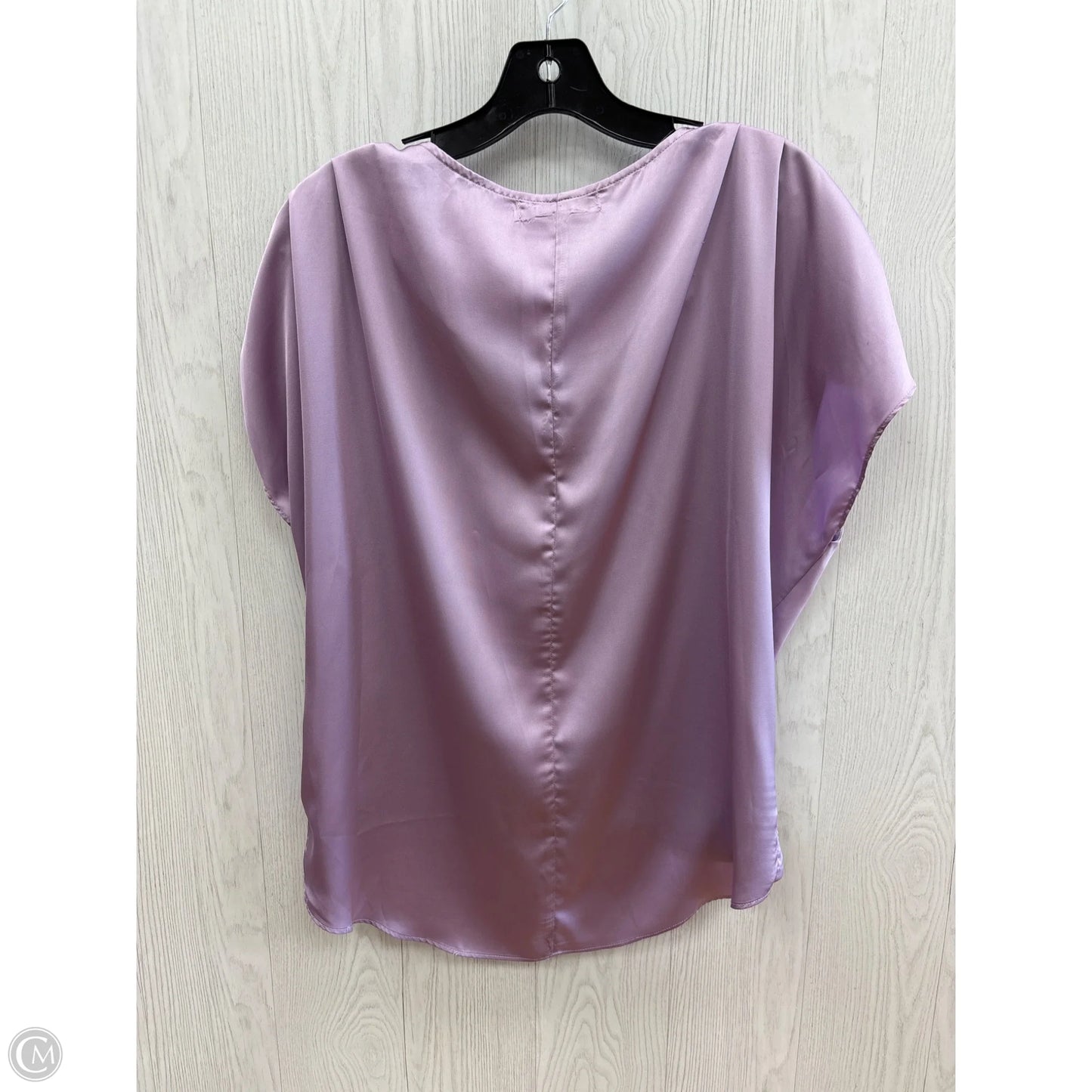 Top Short Sleeve By Clothes Mentor In Lavender, Size: S