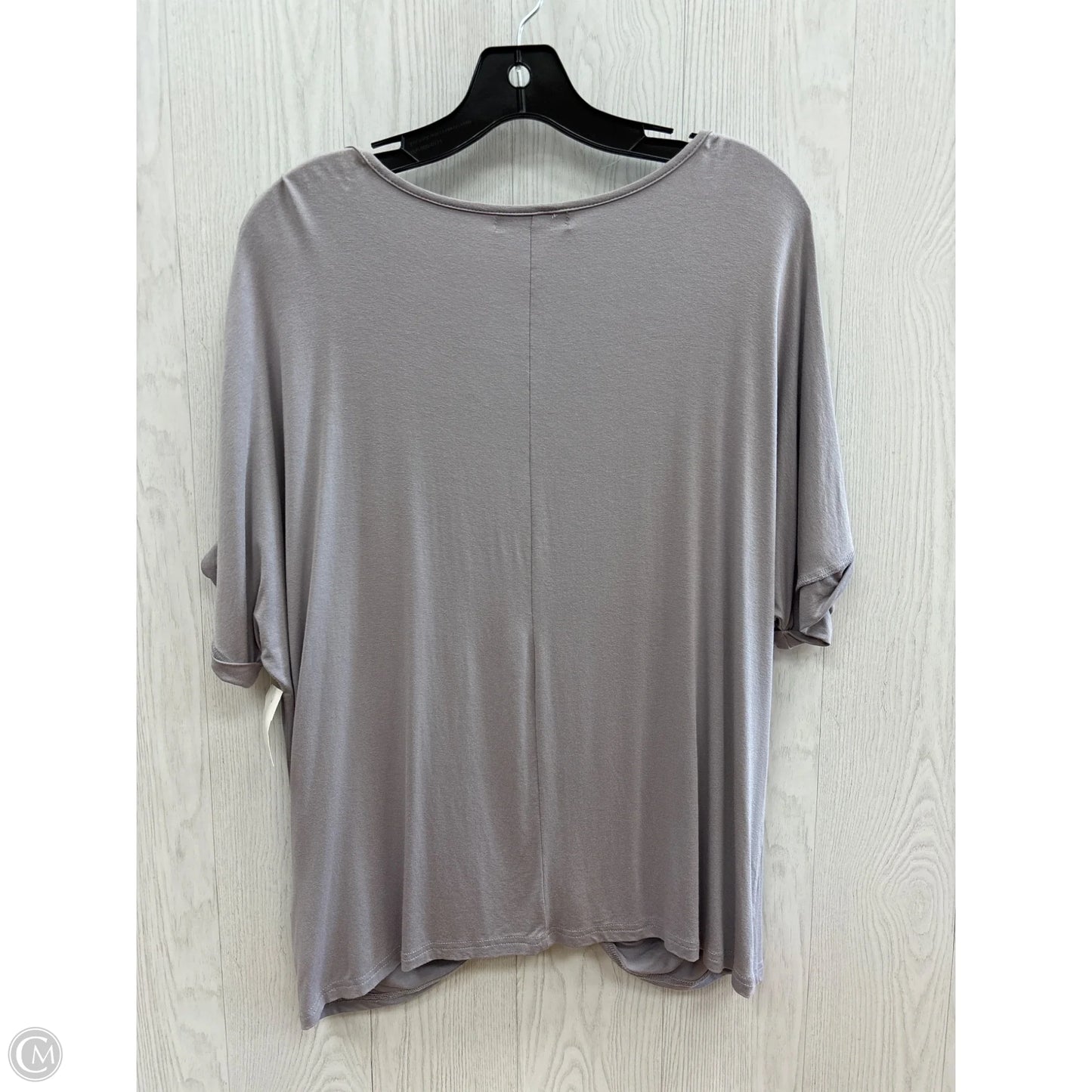 Top Short Sleeve Basic By Shein In Grey, Size: M