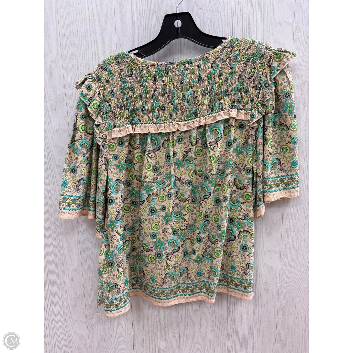 Top Short Sleeve Basic By Democracy In Green & Tan, Size: S