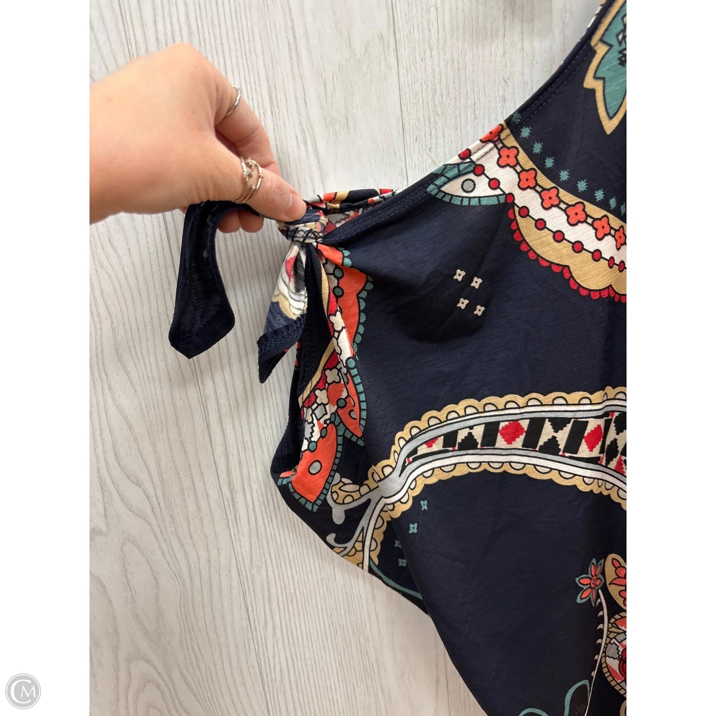 Top Short Sleeve By Clothes Mentor In Navy, Size: M