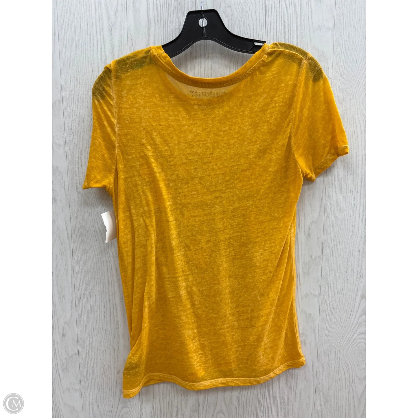 Top Short Sleeve Basic By Clothes Mentor In Mustard, Size: S
