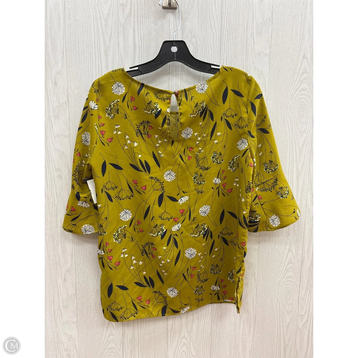 Top Short Sleeve By Premise Studio In Floral Print, Size: S