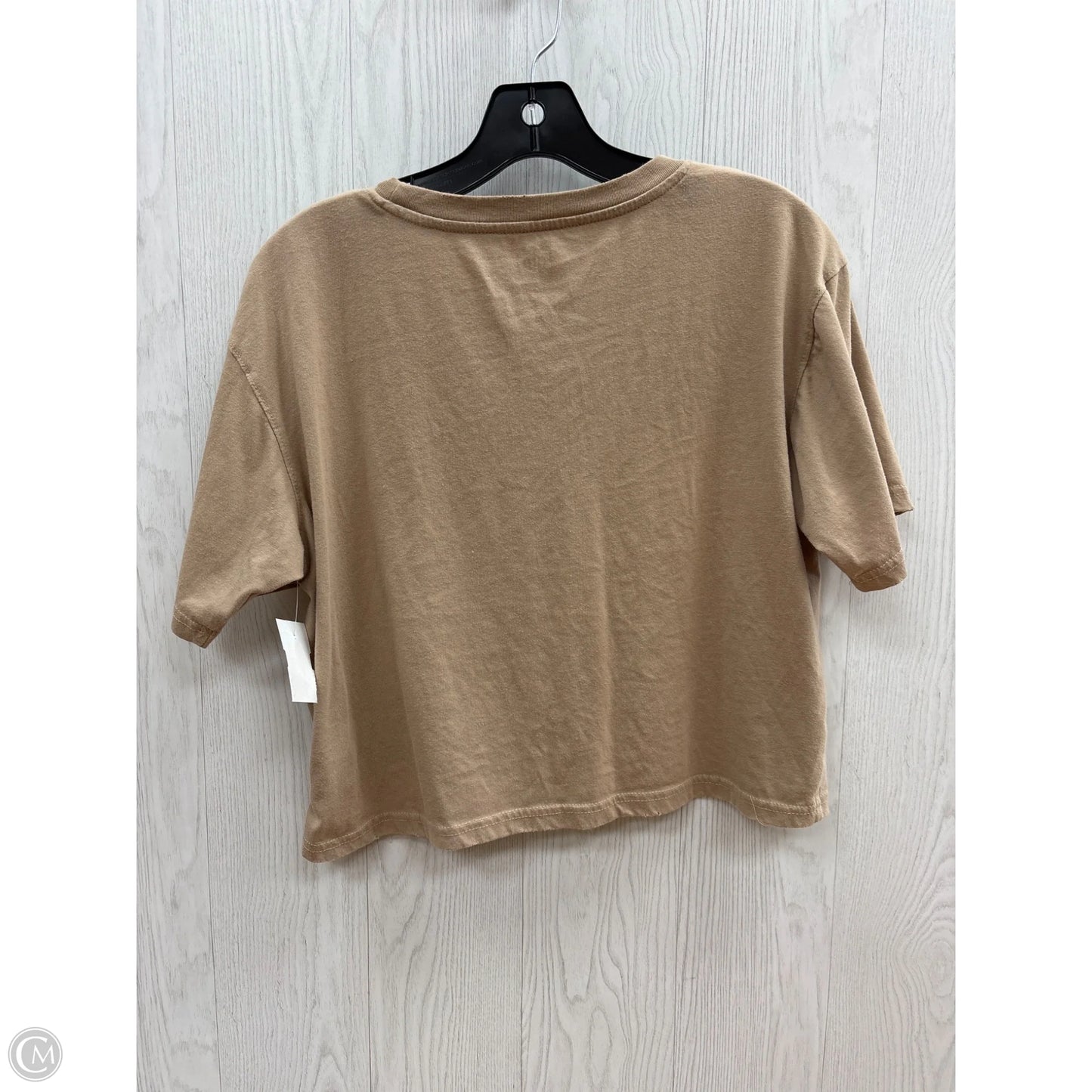 Top Short Sleeve By Clothes Mentor In Beige, Size: M
