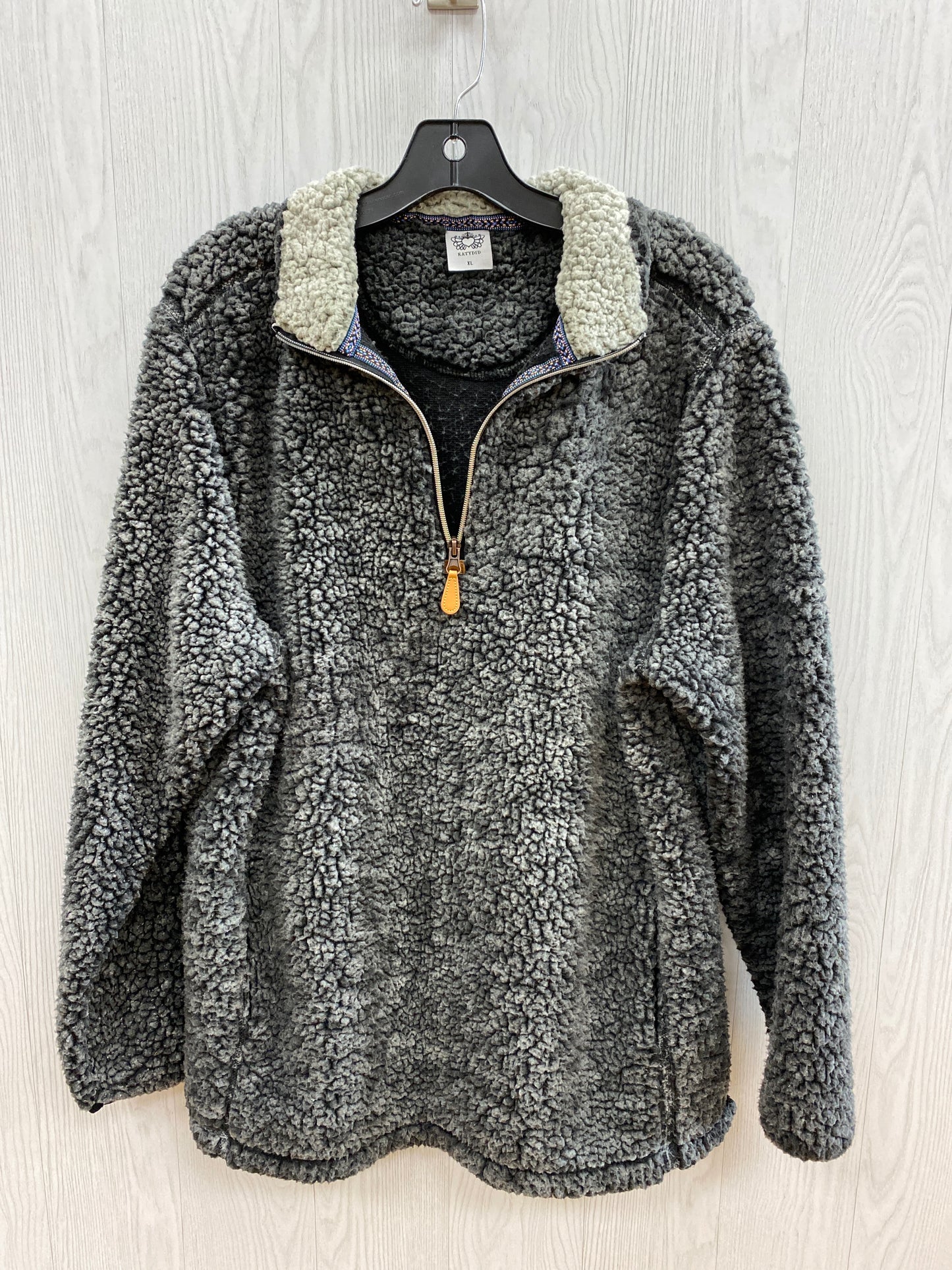 Top Long Sleeve Fleece Pullover By Clothes Mentor Size: Xl