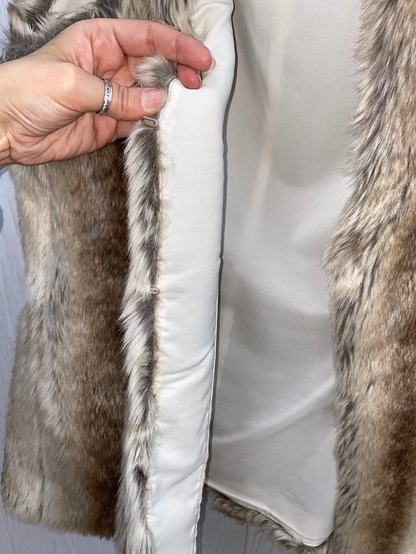 Vest Faux Fur & Sherpa By White House Black Market  Size: Xs