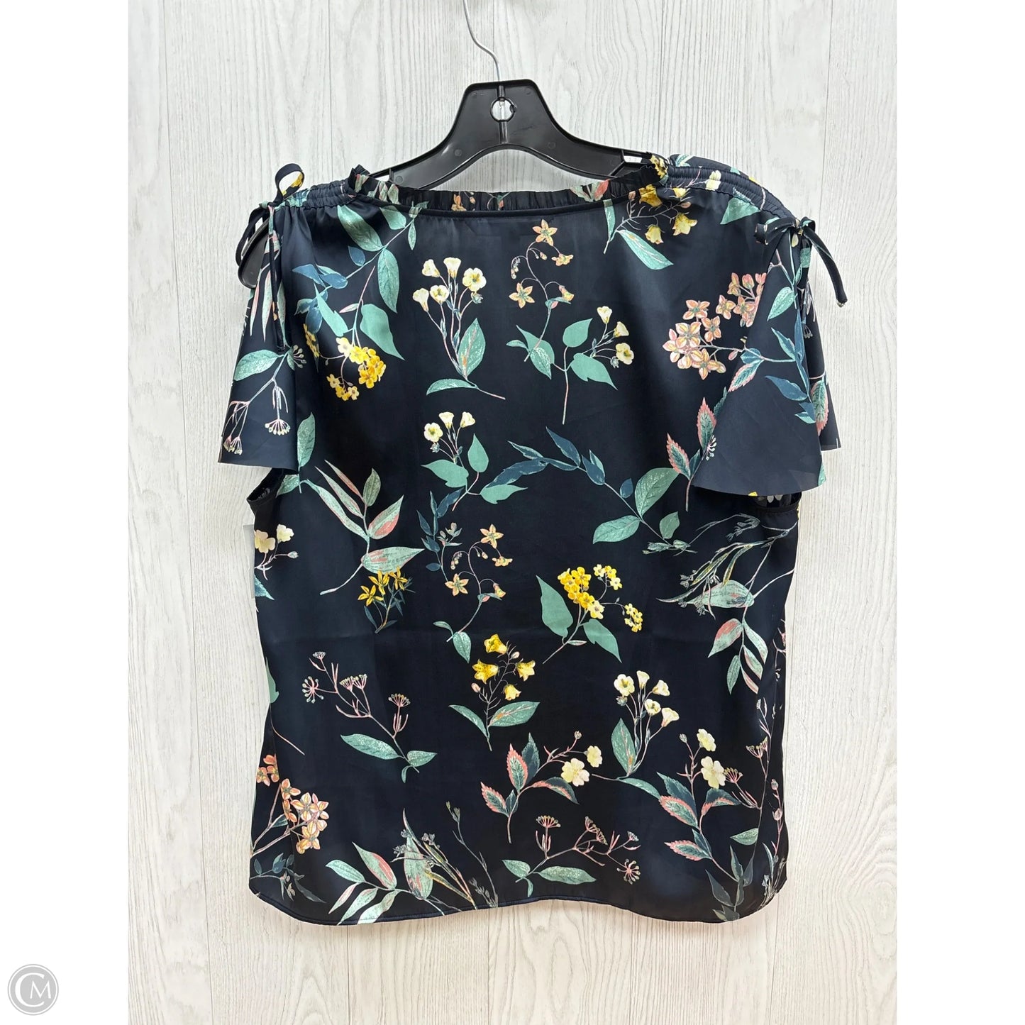 Top Short Sleeve By Banana Republic In Navy, Size: M