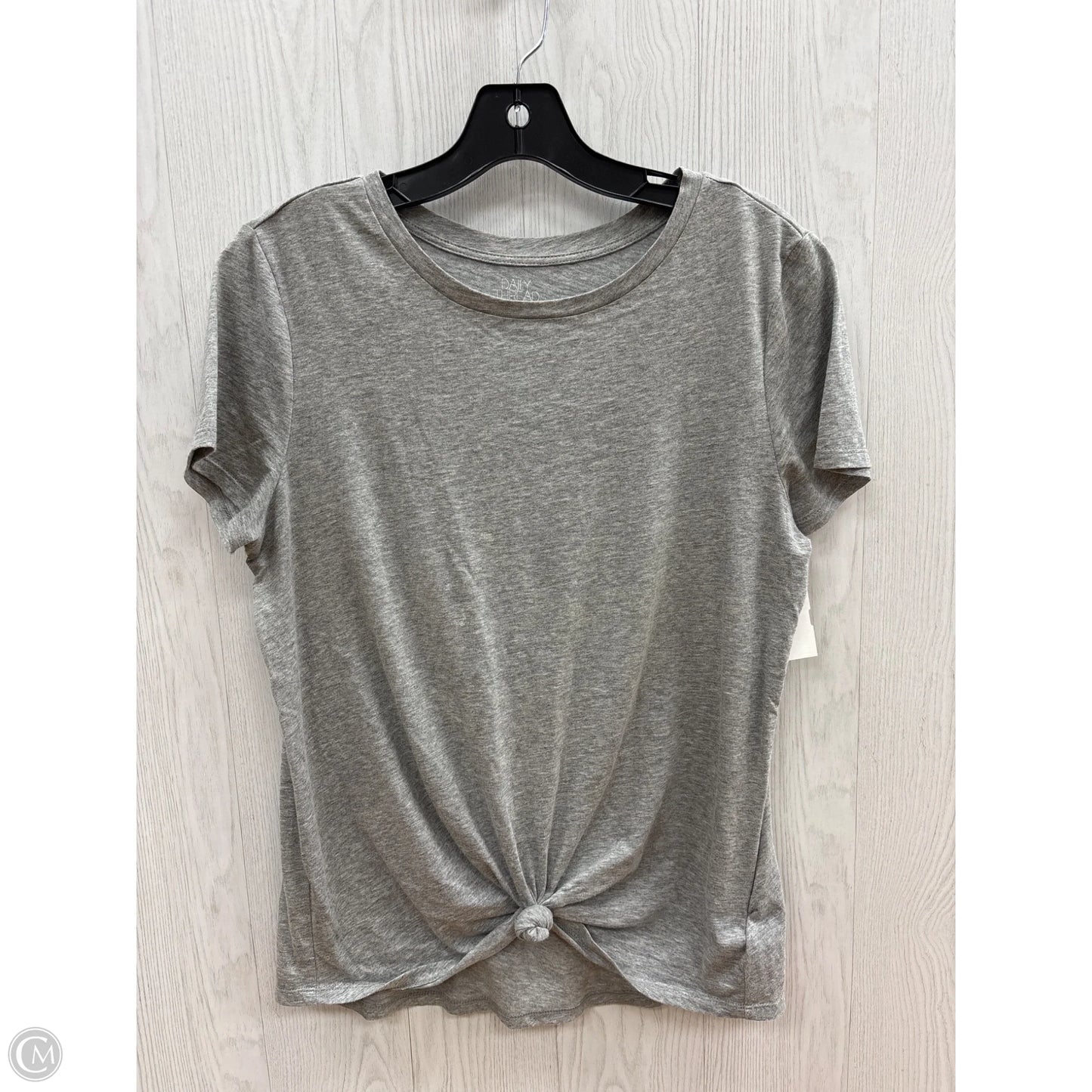 Top Short Sleeve Basic By Clothes Mentor In Grey, Size: M