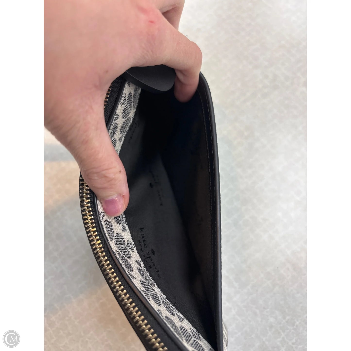 Wristlet Designer By Kate Spade, Size: Medium