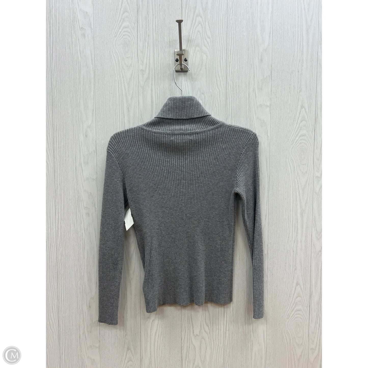 Top Long Sleeve By Clothes Mentor In Grey, Size: M