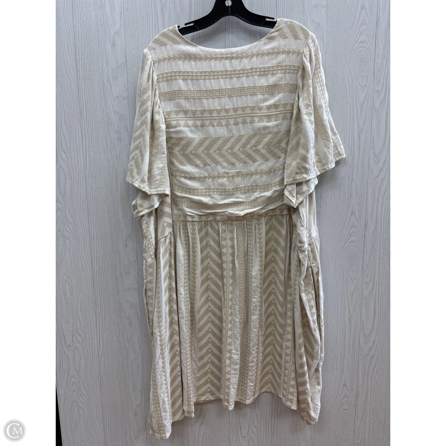 Dress Casual Short By Old Navy In Tan & White, Size: 4x