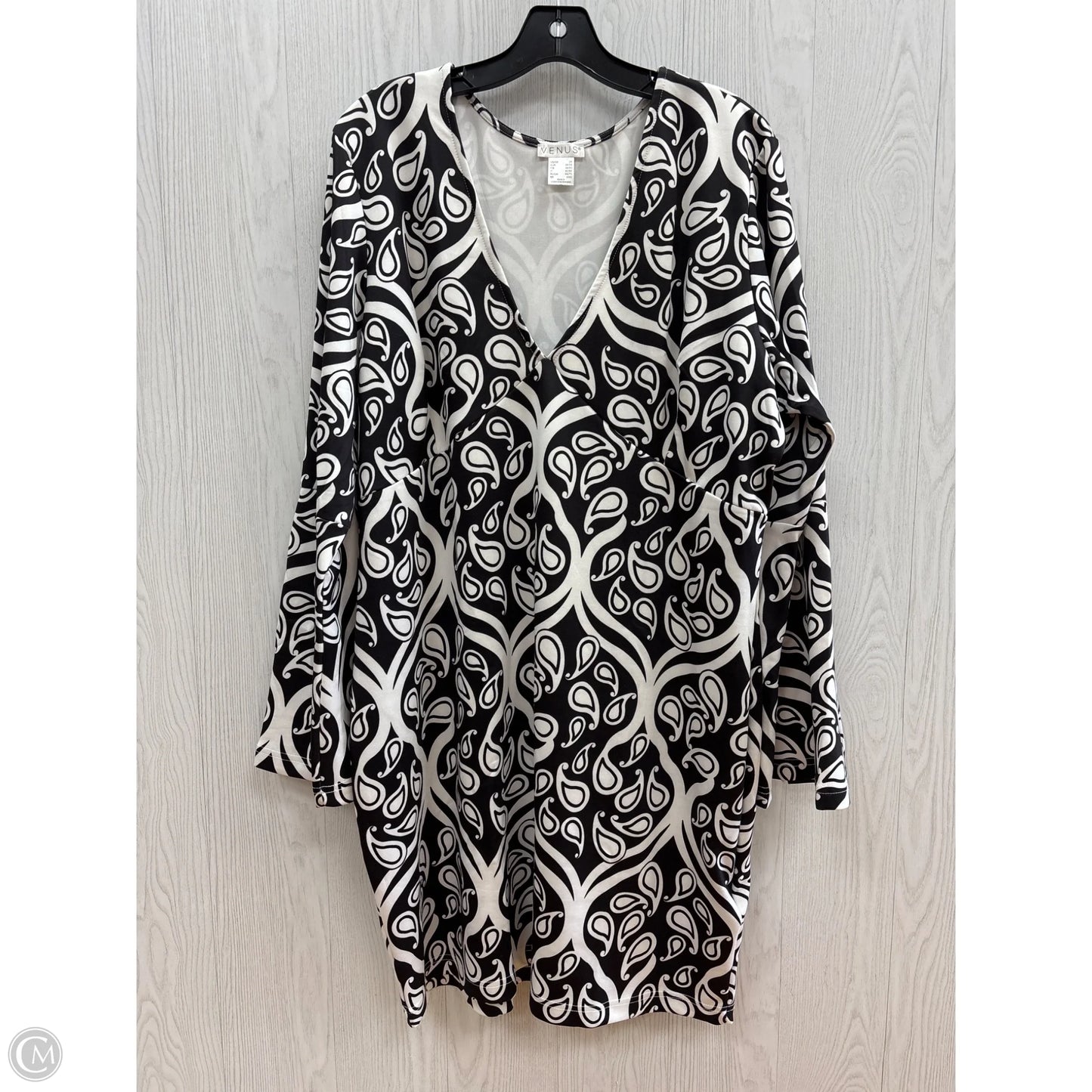Dress Casual Short By Venus In Black & White, Size: 2x