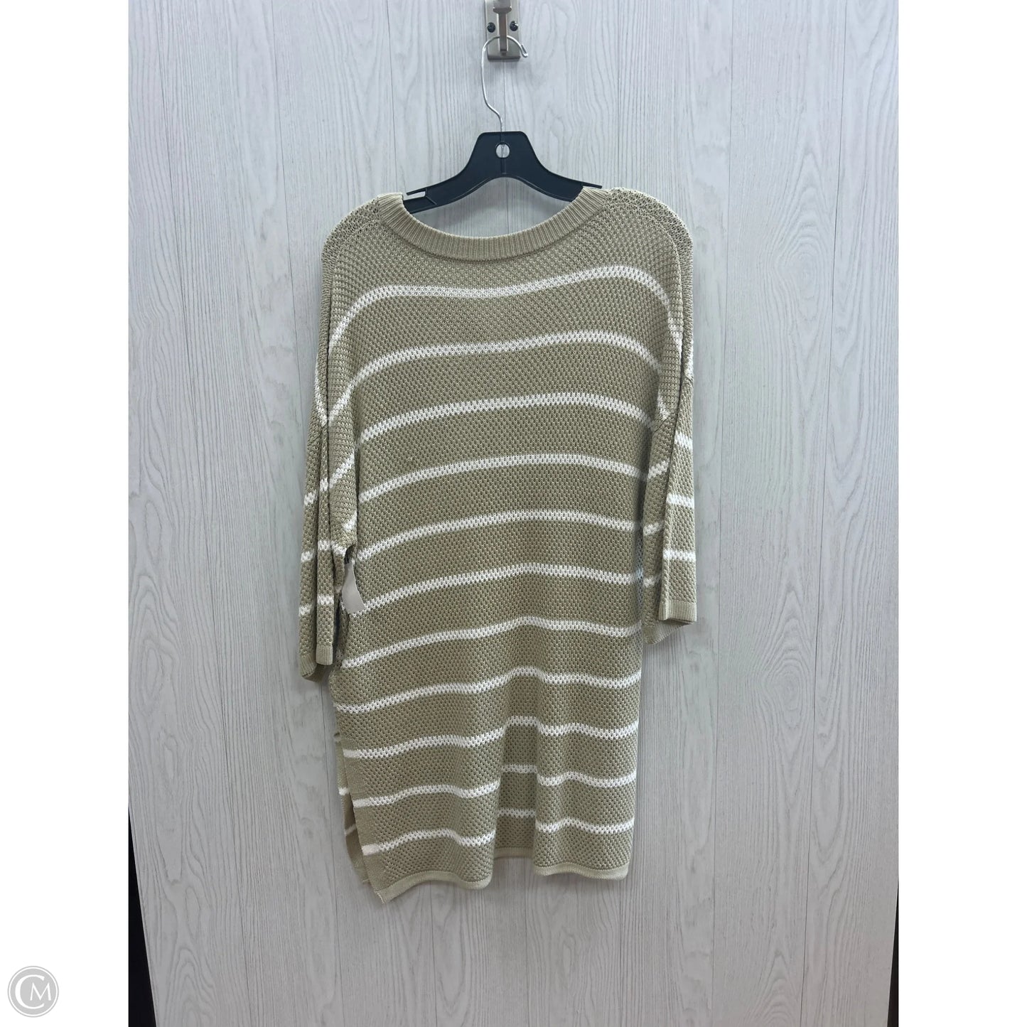 Top Short Sleeve By Clothes Mentor In Tan & White, Size: L