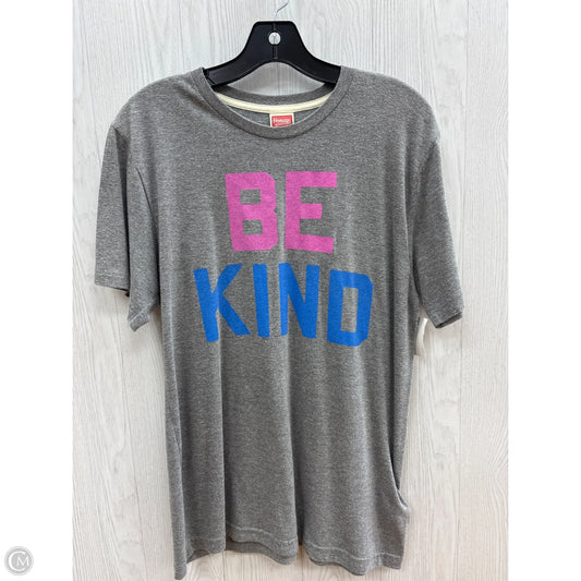 Top Short Sleeve By Clothes Mentor In Grey, Size: M