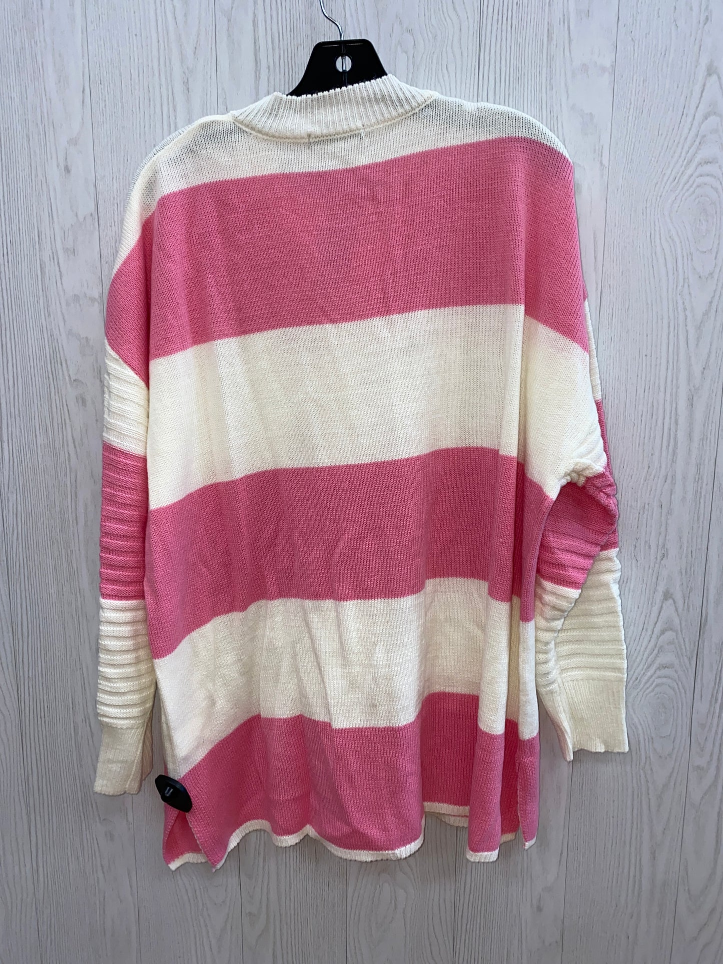 Pink & White Sweater Clothes Mentor, Size L