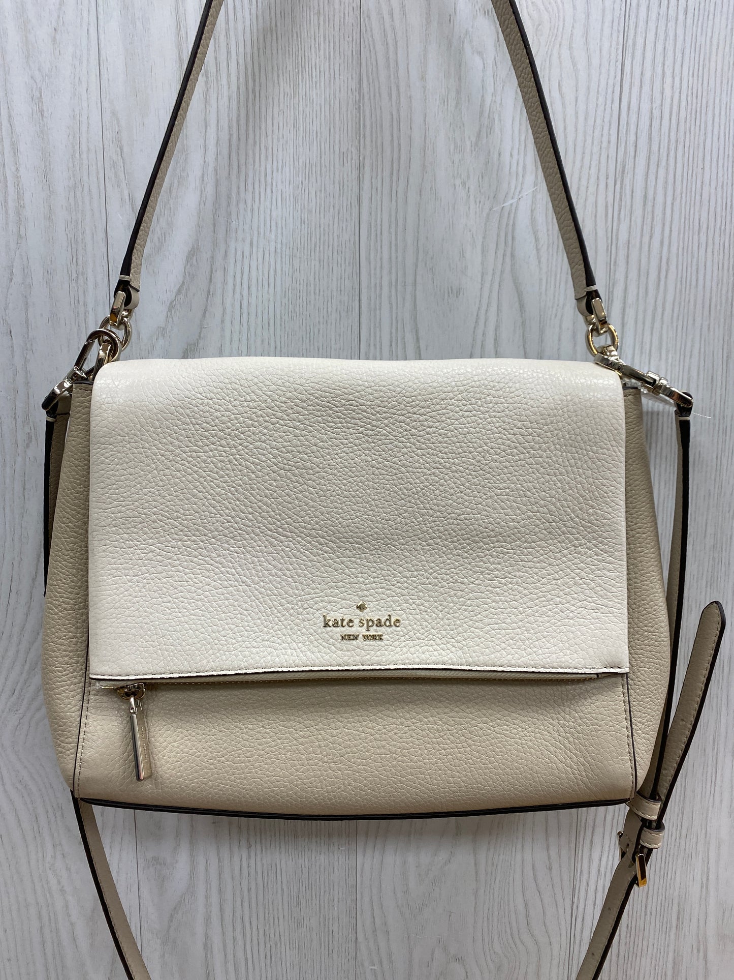 Crossbody Designer By Kate Spade, Size: Medium