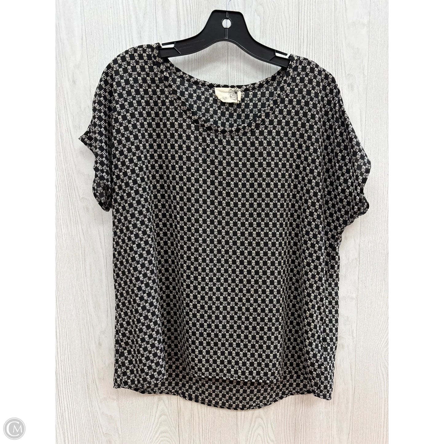 Top Short Sleeve By Clothes Mentor In Black Cream, Size: S