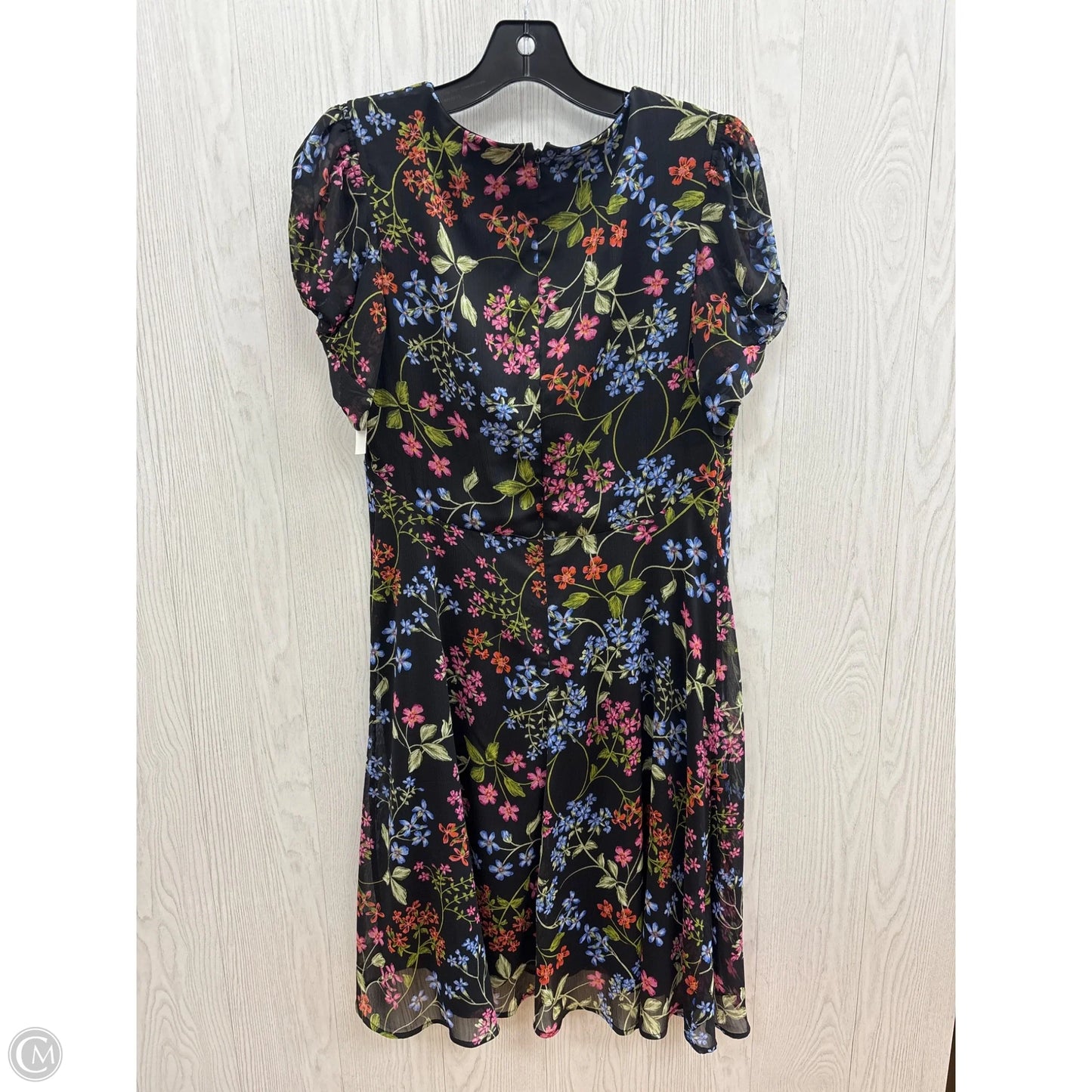 Dress Casual Short By Calvin Klein In Floral Print, Size: M