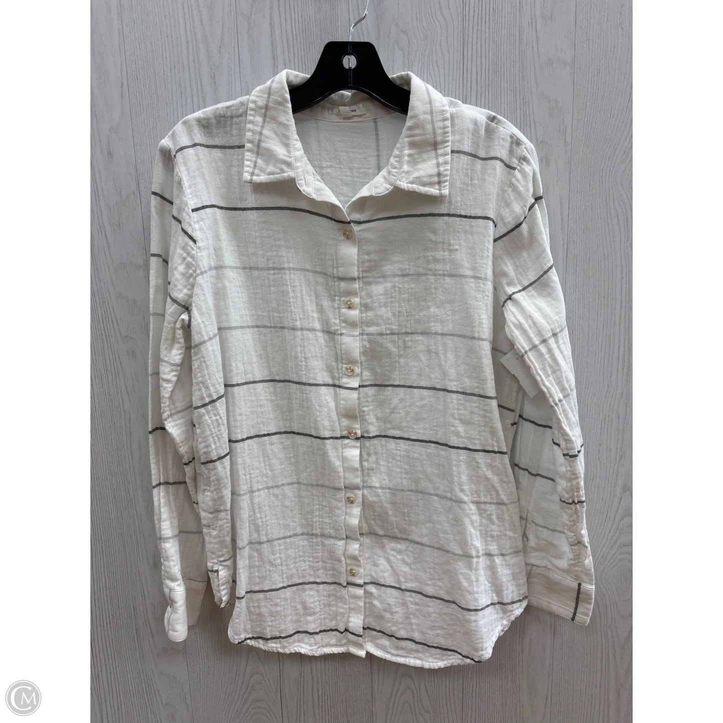 Top Long Sleeve By Maurices In White, Size: S