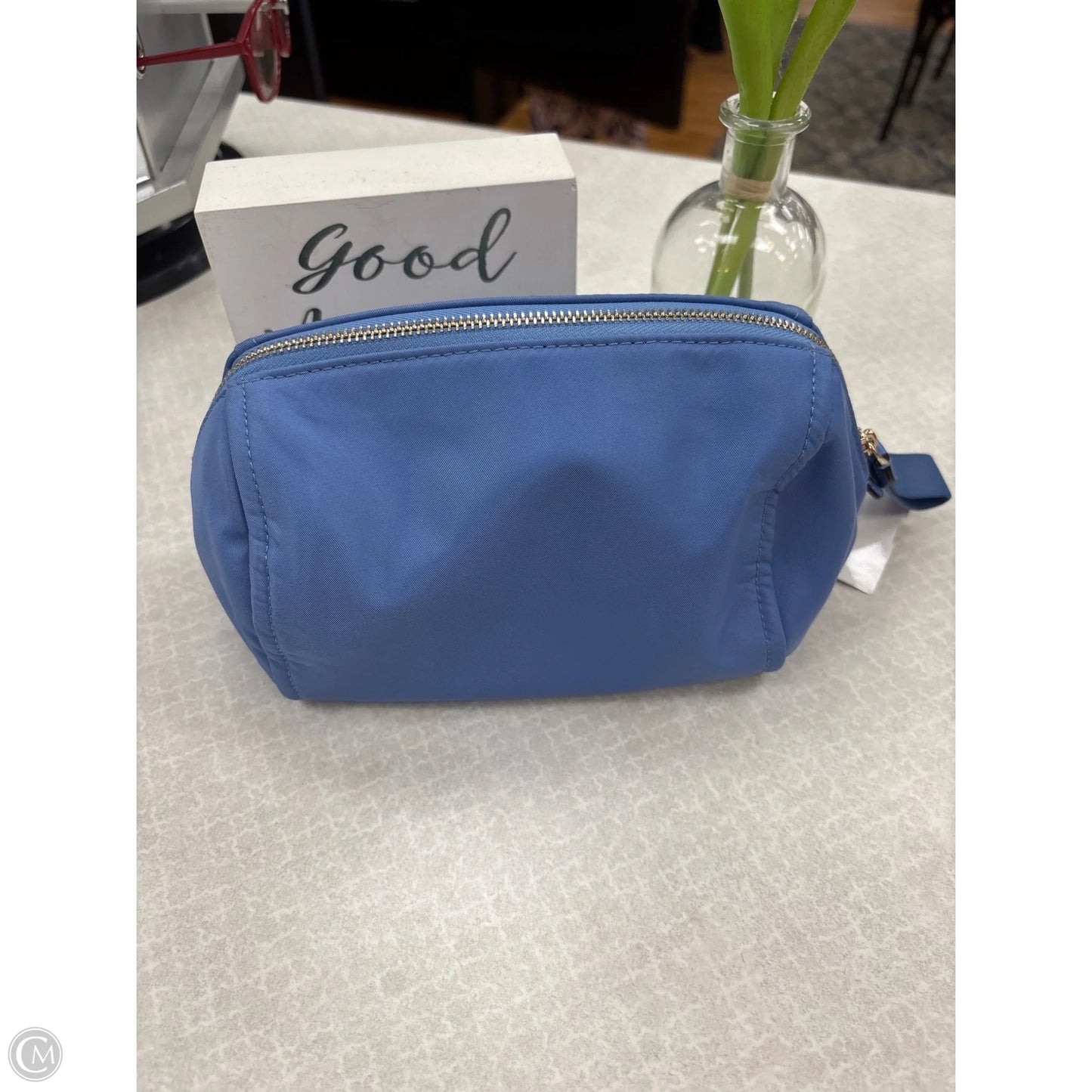 Makeup Bag Designer By Kate Spade, Size: Medium